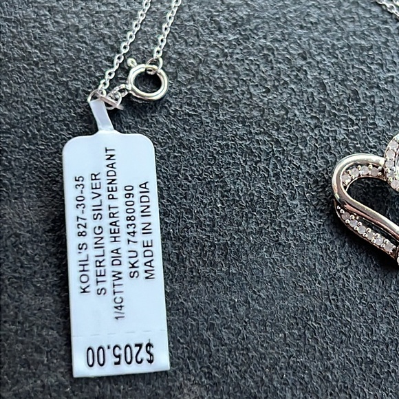 Sterling Silver and 1/4 carat Genuine Diamond Heart Pendant Necklace NWT - Picture 3 of 7